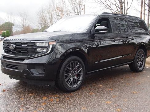 Certified 2025 Ford Expedition Max Platinum w/ Stealth Performance Package image 3