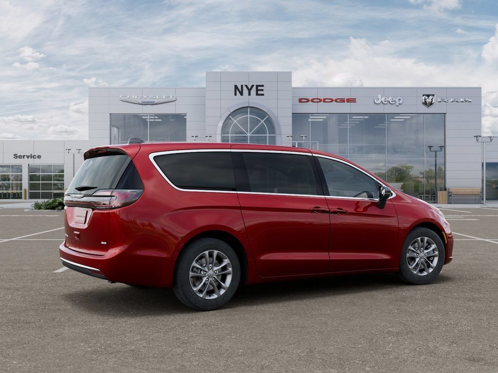 New 2026 Chrysler Pacifica Select AWD/4WD image 4