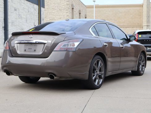 Used 2013 Nissan Maxima 3.5 SV w/ Sport Pkg FWD image 3
