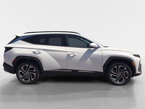 New 2026 Hyundai Tucson Limited FWD image 2