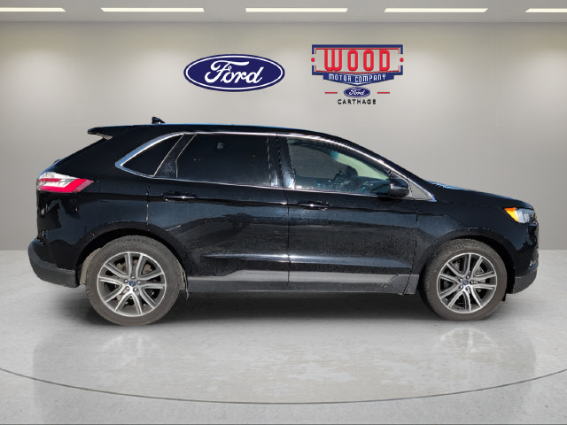 Used 2019 Ford Edge Titanium w/ Cold Weather Package AWD/4WD image 2