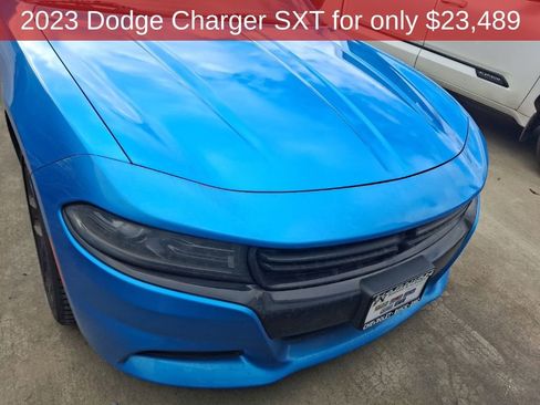 Used 2023 Dodge Charger SXT w/ Blacktop Package image 3