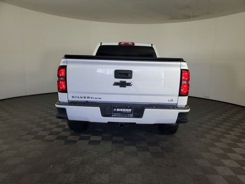 Used 2019 Chevrolet Silverado 1500 Custom image 5