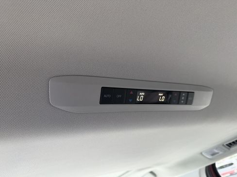 Used 2024 Toyota Sienna XLE w/ XLE Plus Package AWD/4WD image 28