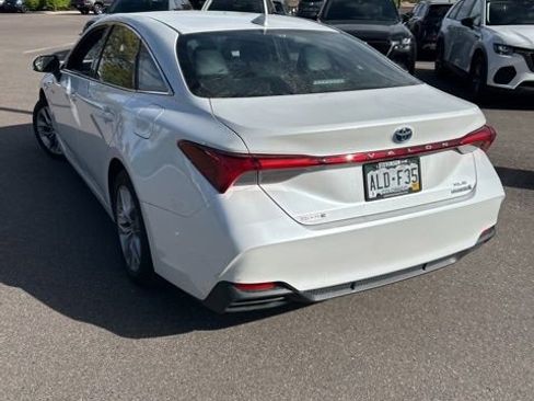 Used 2021 Toyota Avalon XLE FWD image 2