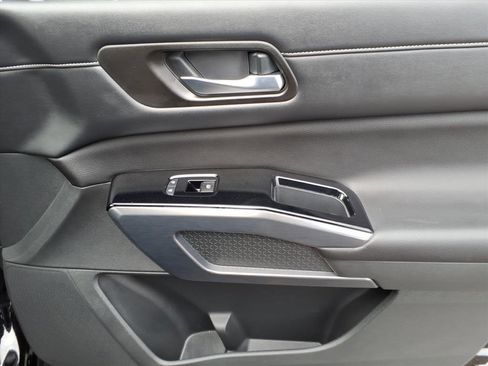 Used 2024 Nissan Pathfinder SL image 20