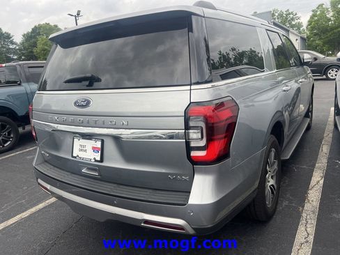 Used 2024 Ford Expedition Max Limited RWD image 3