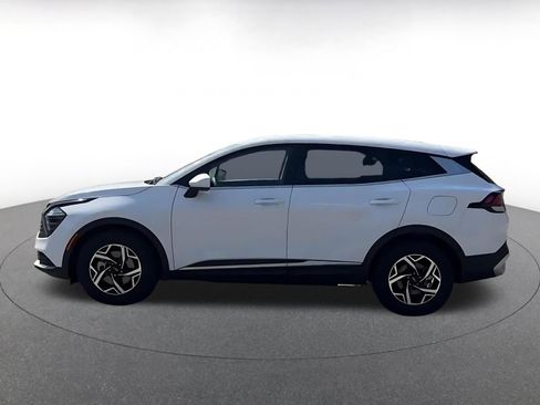 Used 2025 Kia Sportage LX FWD image 10