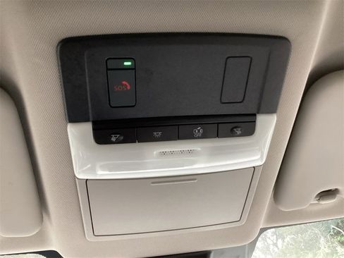 Used 2023 Nissan Rogue SV image 23