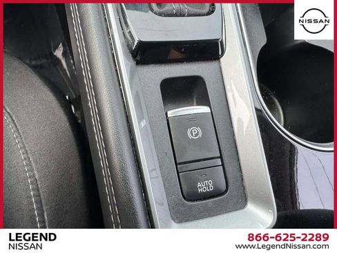 Used 2024 Nissan Altima 2.5 SV w/ SV Premium Package AWD/4WD image 29