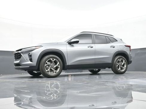 New 2026 Chevrolet Trax LT w/ Driver Confidence Package FWD image 48