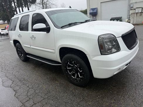 Used 2007 GMC Yukon Denali AWD/4WD image 3