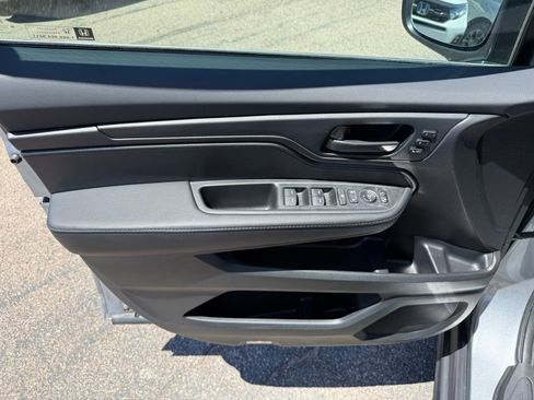 Certified 2025 Honda Odyssey EX-L image 11