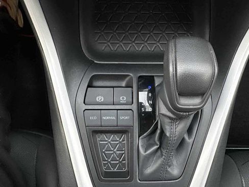 Used 2024 Toyota RAV4 XLE image 22