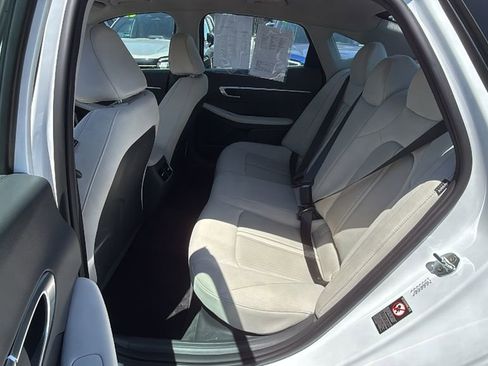 Used 2021 Hyundai Sonata SEL FWD image 18