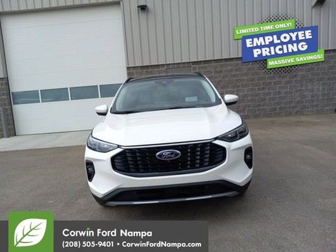 New 2025 Ford Escape SE w/ PHEV Premium Package FWD image 8