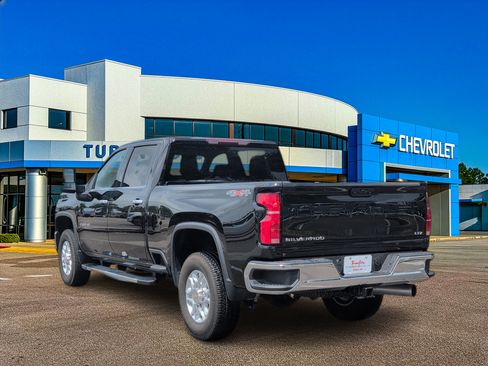 Used 2026 Chevrolet Silverado 2500 LTZ AWD/4WD image 3