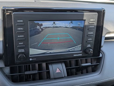 Used 2022 Toyota RAV4 XLE w/ Convenience Package FWD image 6