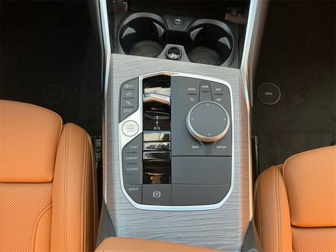 New 2026 BMW 330i xDrive Sedan w/ Convenience Package image 11