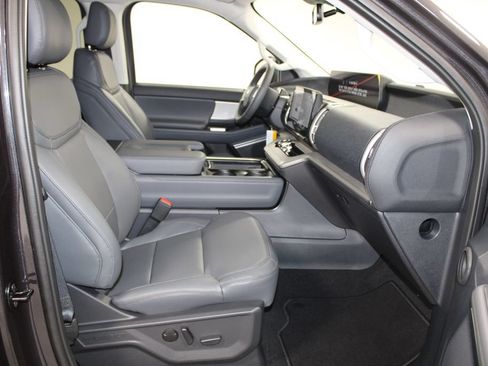 New 2026 Ford Expedition Active RWD image 30