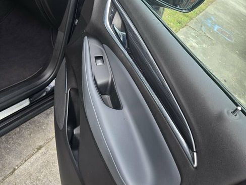 Used 2018 Buick Enclave Essence w/ Trailering Package image 3