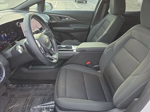 Used 2025 Chevrolet Equinox EV LT w/ Comfort Package AWD/4WD image 10