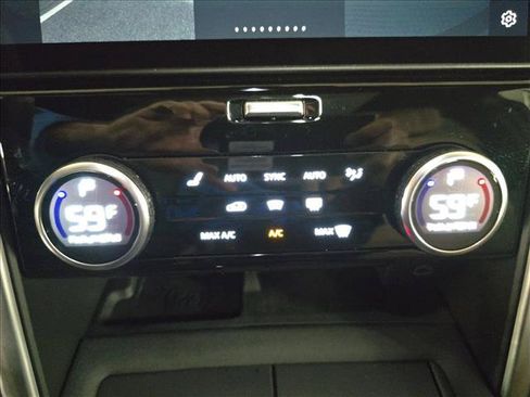 New 2025 Land Rover Discovery Dynamic SE AWD/4WD image 24