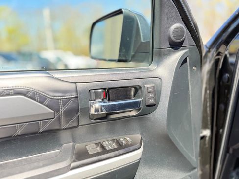 Used 2017 Toyota Tundra Platinum AWD/4WD image 37