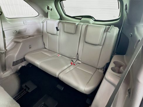 Used 2017 Toyota Highlander XLE image 30