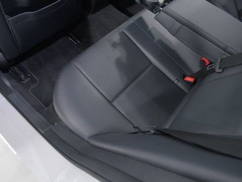 Used 2014 Mercedes-Benz C 250 Sedan image 30