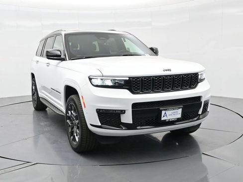 New 2025 Jeep Grand Cherokee L Summit image 4