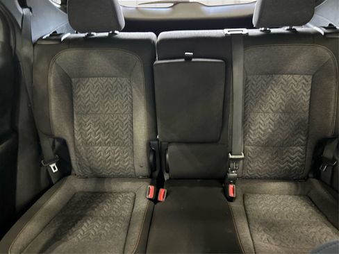 Used 2023 Chevrolet Equinox LT FWD image 13