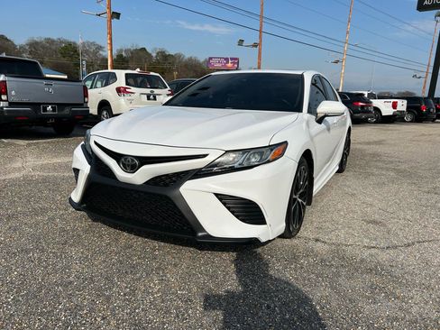 Used 2018 Toyota Camry SE w/ Audio Package image 8