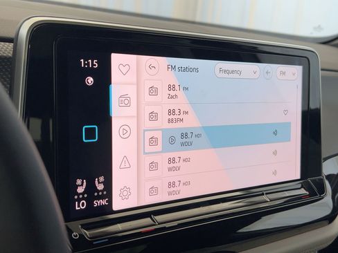 New 2026 Volkswagen Atlas Cross Sport SEL Premium R-Line image 23