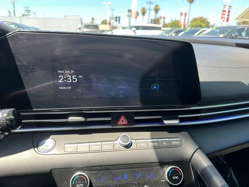 Used 2024 Hyundai Elantra Limited FWD image 28