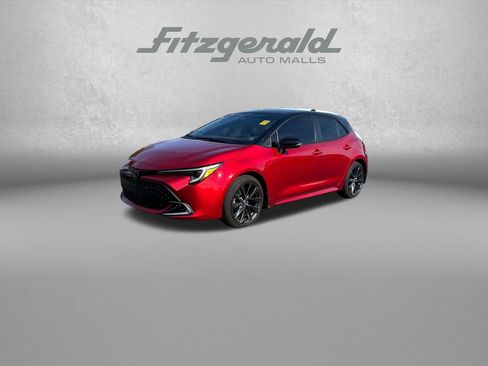 Used 2025 Toyota Corolla XSE FWD image 3