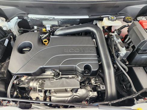 New 2027 Chevrolet Equinox LT w/ Convenience Package II FWD image 19