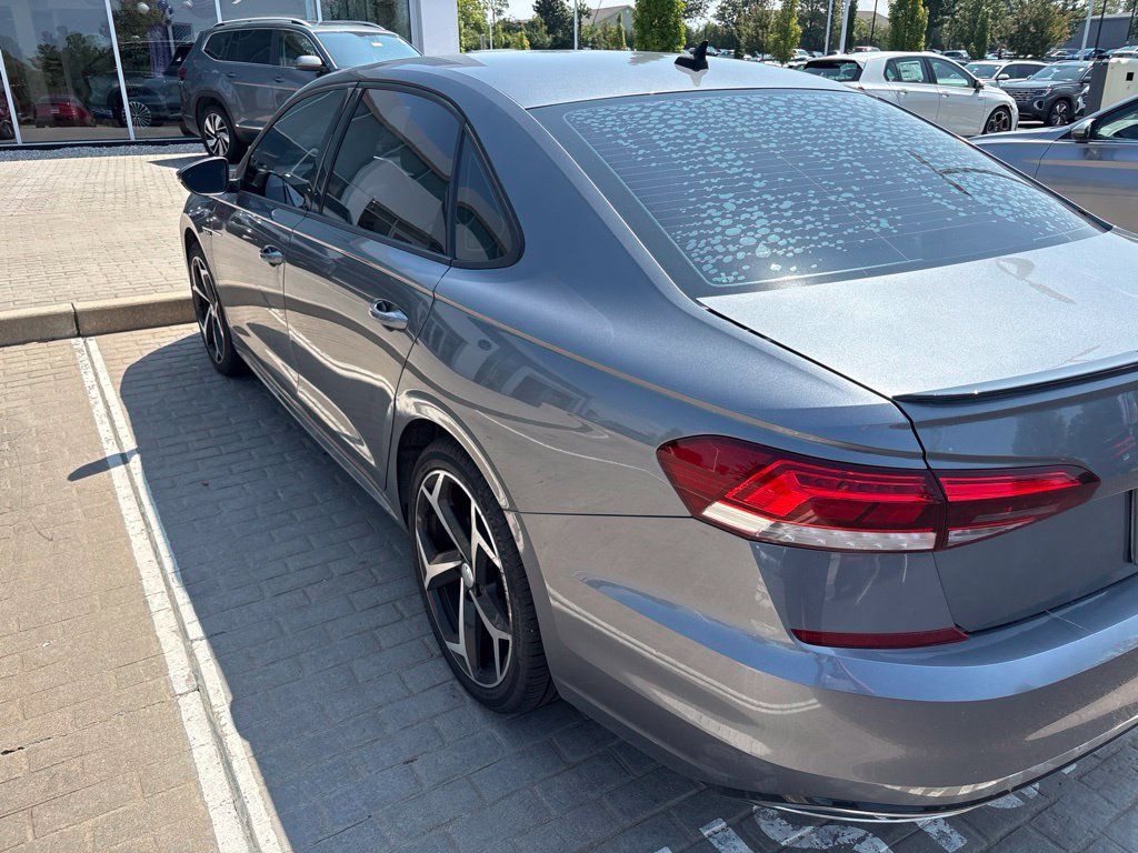 Used 2022 Volkswagen Passat 2.0T R-Line FWD image 5