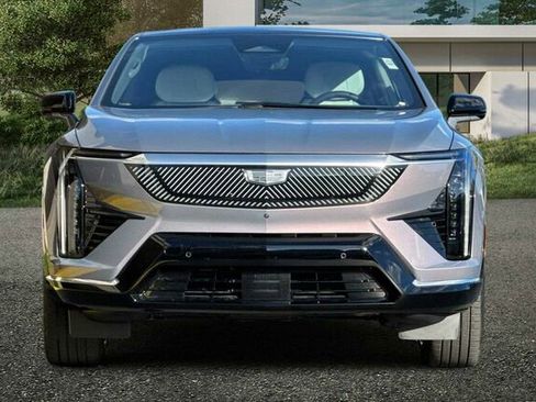 New 2026 Cadillac Optiq Luxury 1 image 9