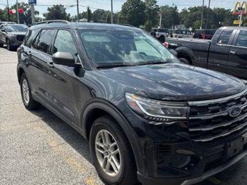 Certified 2026 Ford Explorer Active AWD/4WD image 2