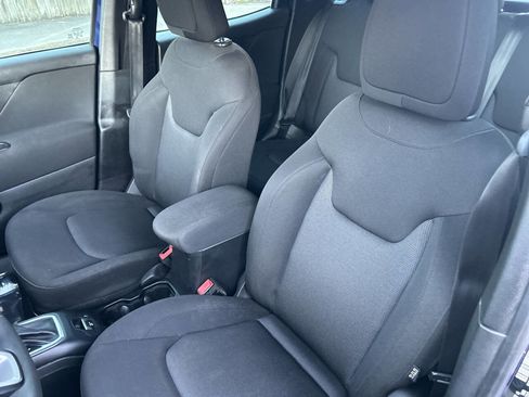 Used 2019 Jeep Renegade Sport image 13