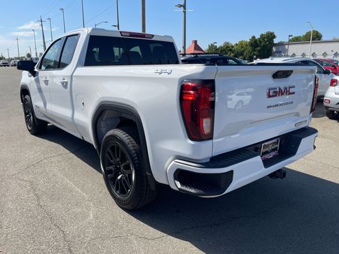 New 2026 GMC Sierra 1500 Elevation image 7