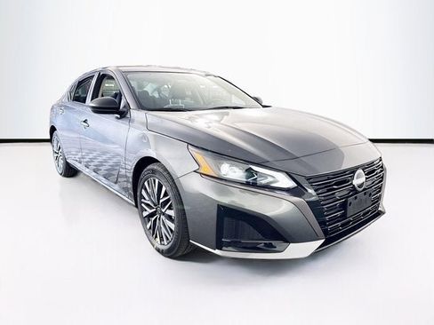 New 2026 Nissan Altima 2.5 SV FWD image 3