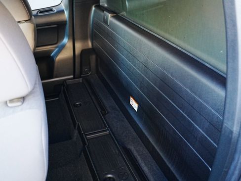 Used 2022 Toyota Tacoma SR image 13