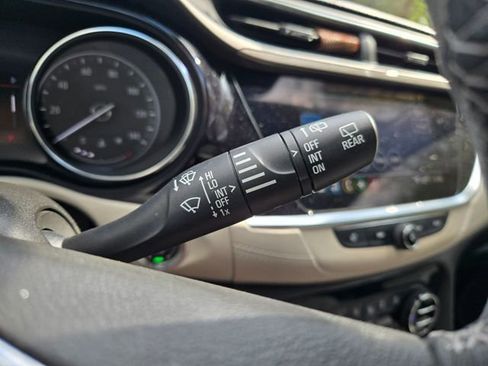 Used 2021 Buick Encore GX Select image 23
