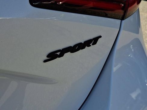 Used 2022 Honda Civic Sport image 32