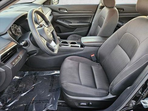 Used 2024 Nissan Altima 2.5 SV image 15