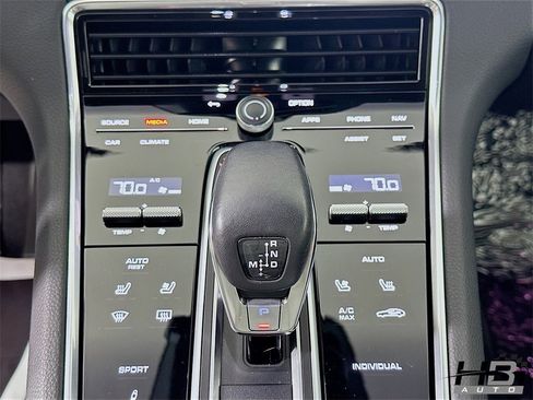 Used 2023 Porsche Panamera Platinum Edition image 13