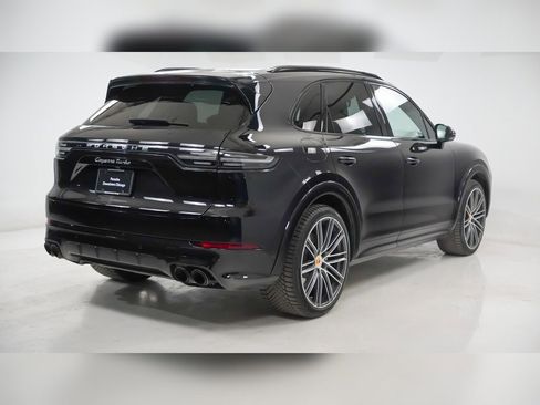 Certified 2019 Porsche Cayenne Turbo image 10