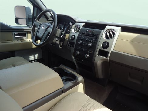 Used 2010 Ford F150 XLT AWD/4WD image 13
